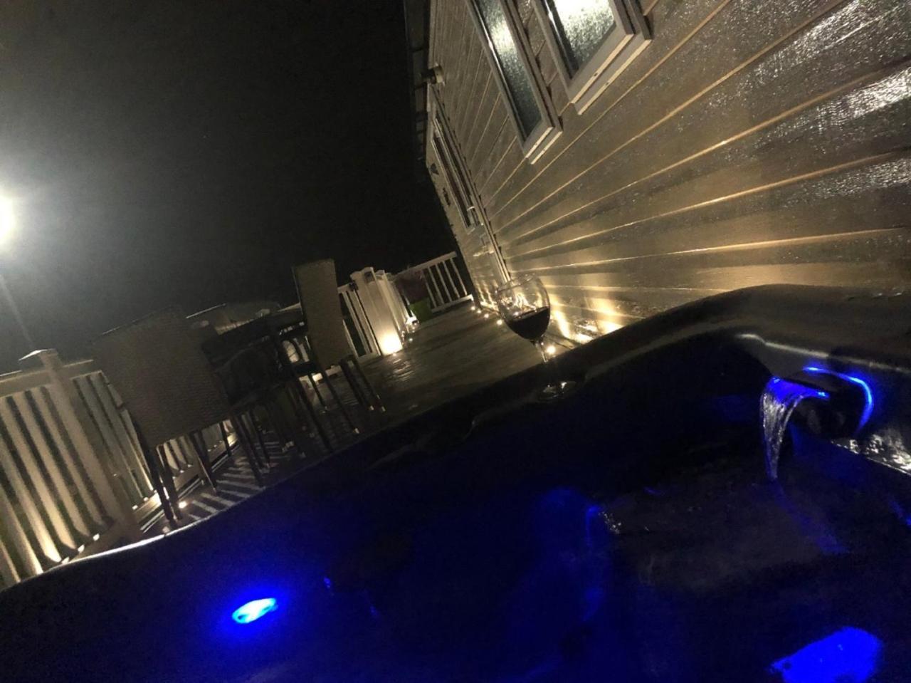 塔特舍尔Luxury Hot Tub Retreat别墅 外观 照片